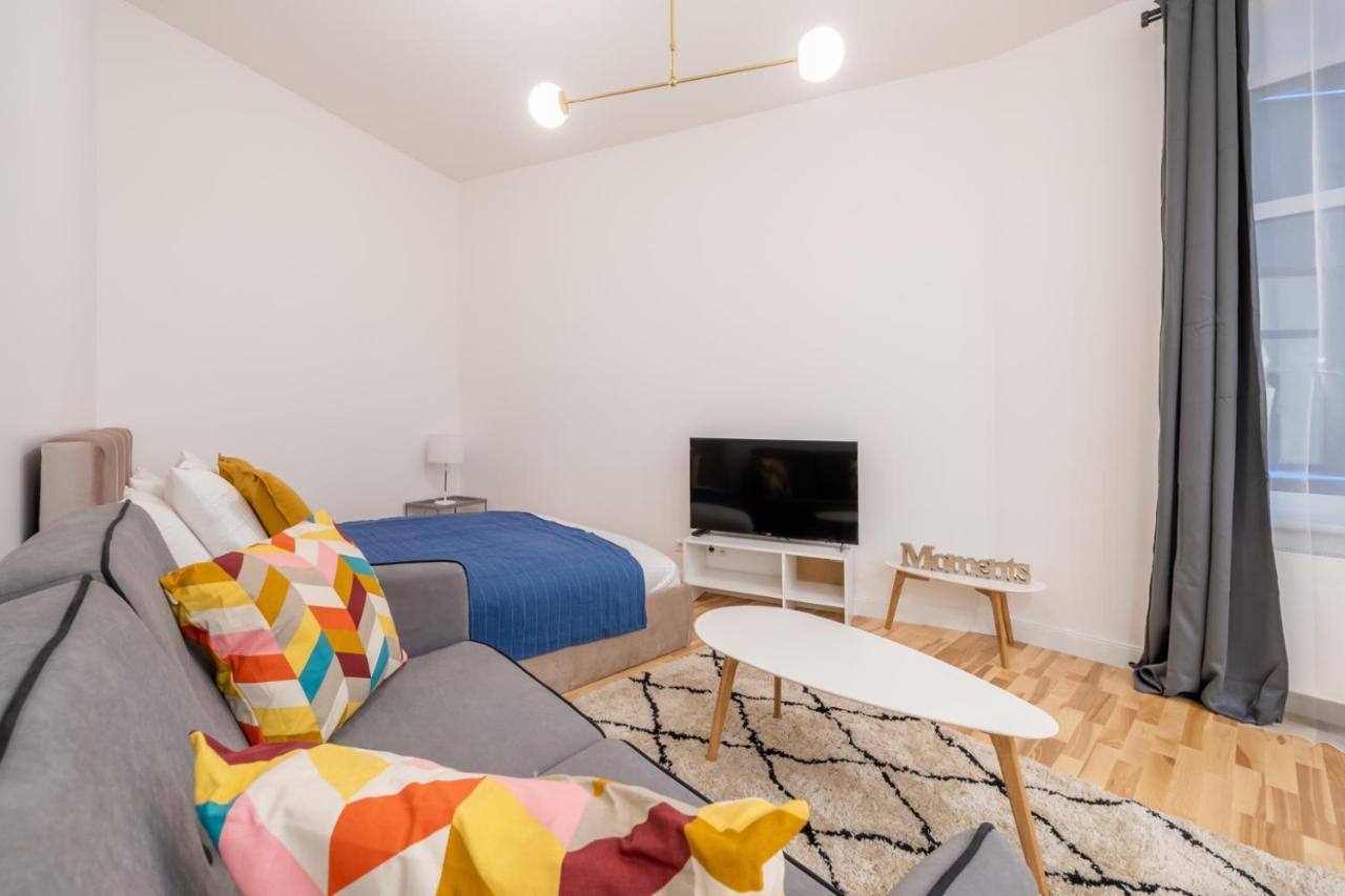 Lacplesa24 - Modern Studios In Riga City Center Luaran gambar